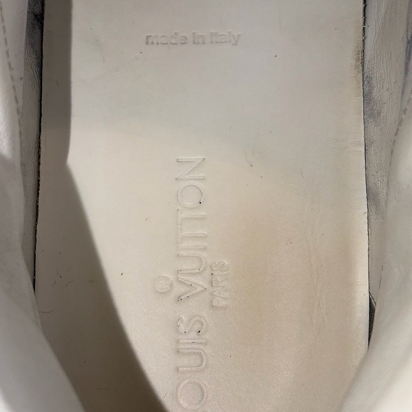 Authentic Louis Vuitton Damier Graphite High Top Sneakers - Size 9 - 2011 - Picture 5 of 6